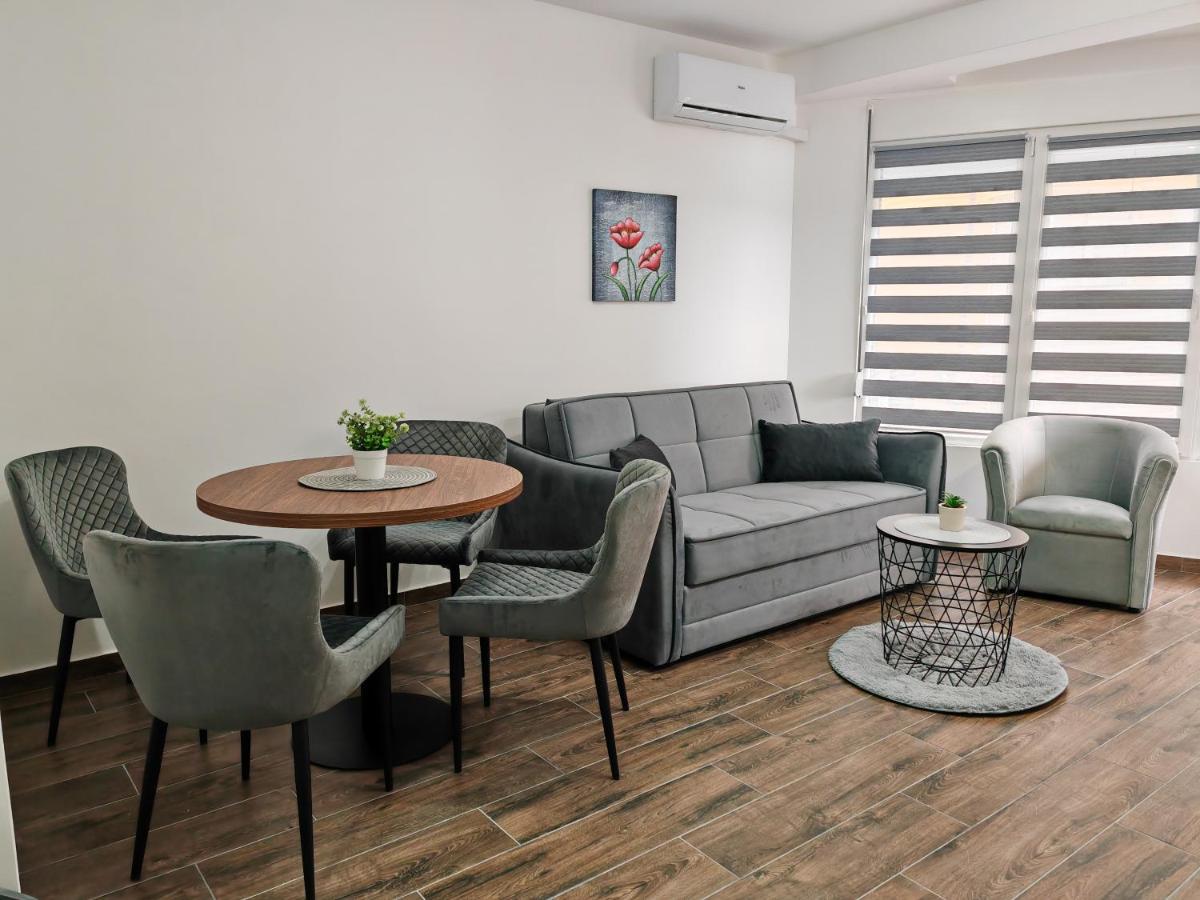 Imperial Apartment Veliko Gradiste Exterior photo