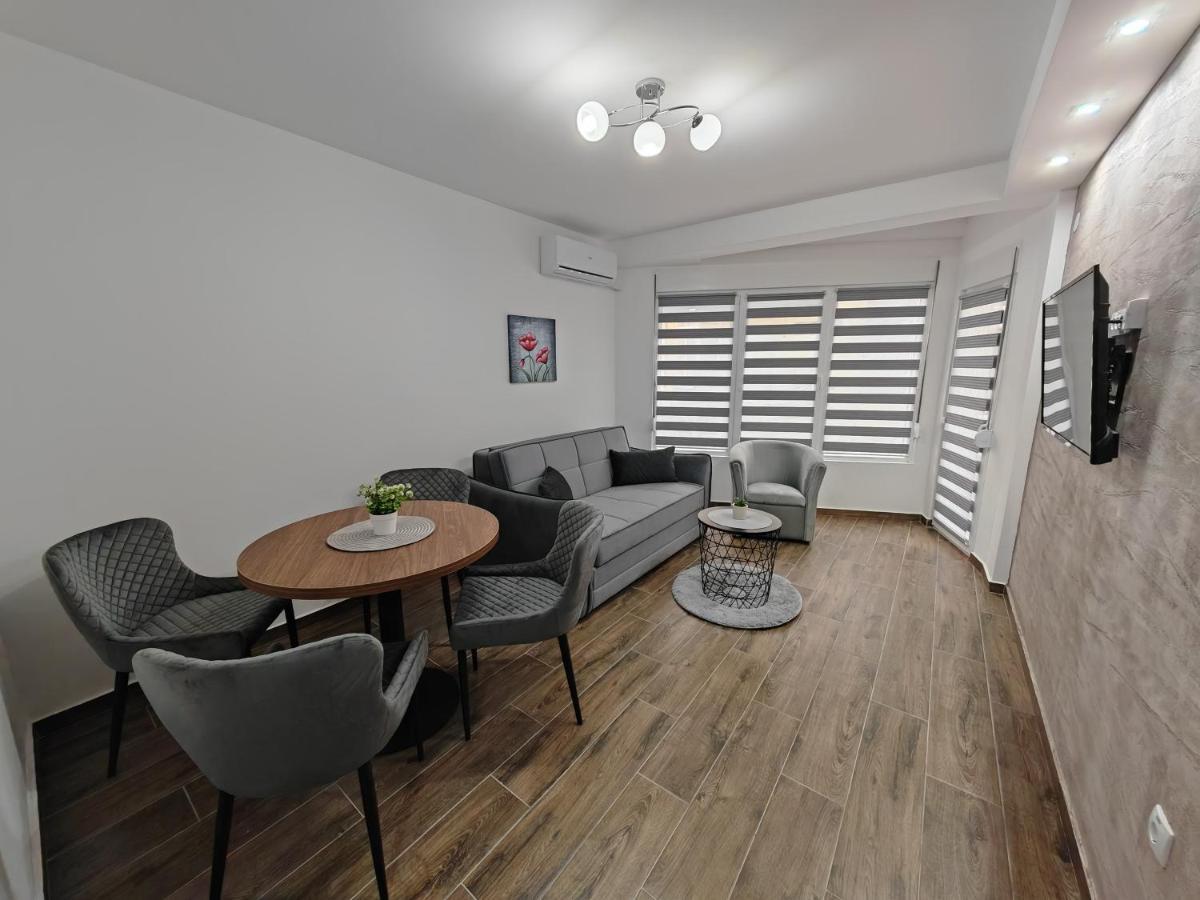 Imperial Apartment Veliko Gradiste Exterior photo